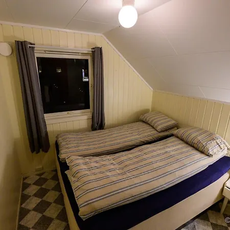 Cozy House On * Sommarøy